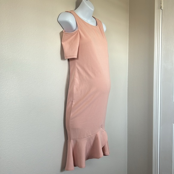 Pinkblush Peachy Pink Cold Shoulder Ruffle Tulip Hem Maternity Mini Dress - Picture 5 of 8